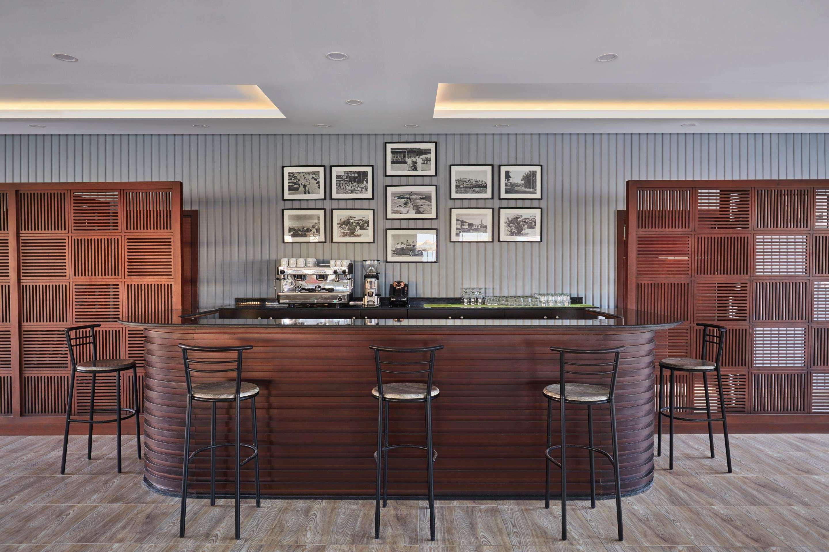 Steigenberger Hotel El Lessan Ras el-Barr Exterior photo The bar at the lounge